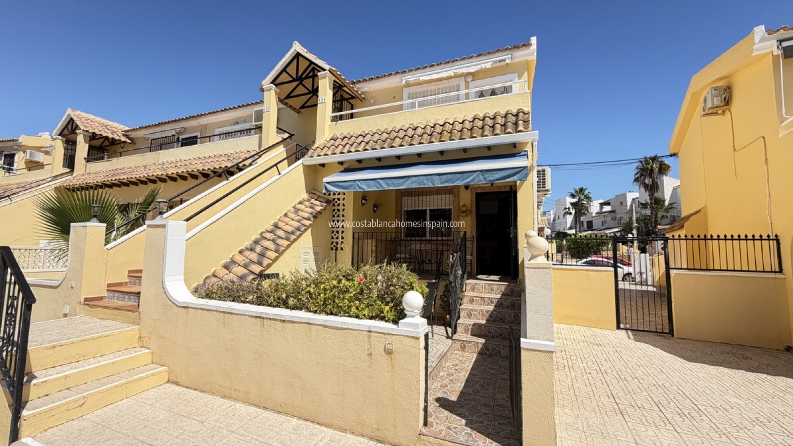 Resale - Apartment - Villamartin