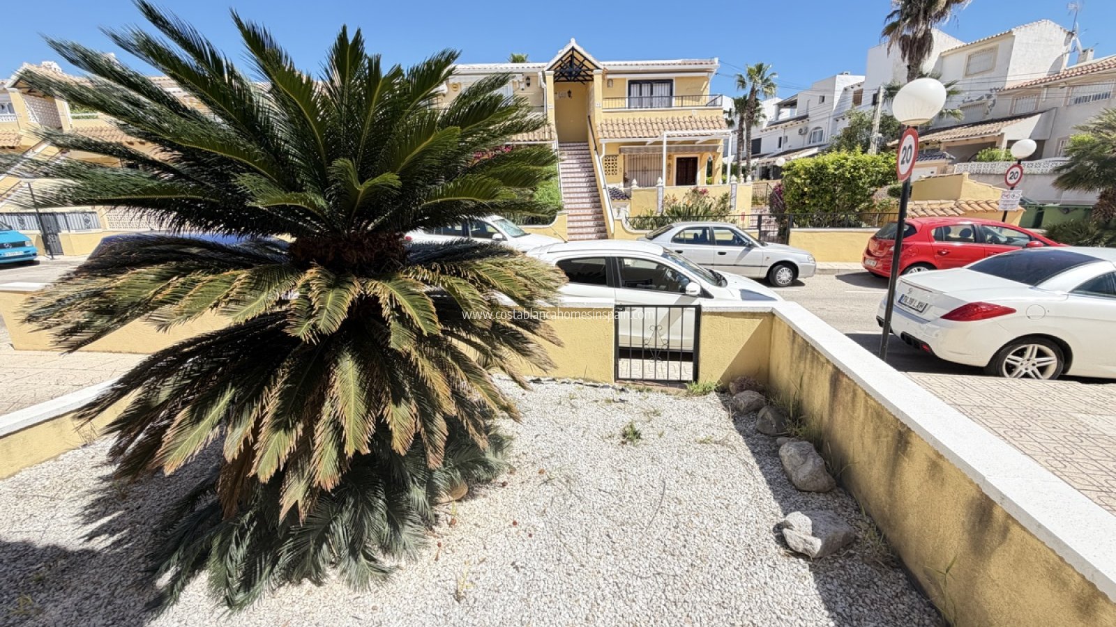 Resale - Apartment - Villamartin