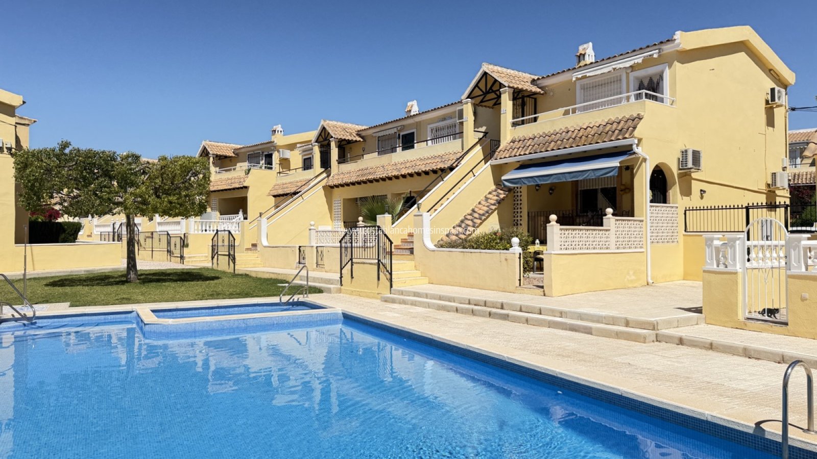 Resale - Apartment - Villamartin