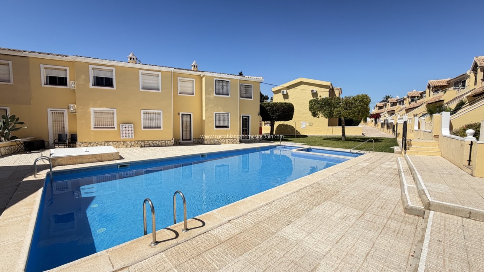 Resale - Apartment - Villamartin