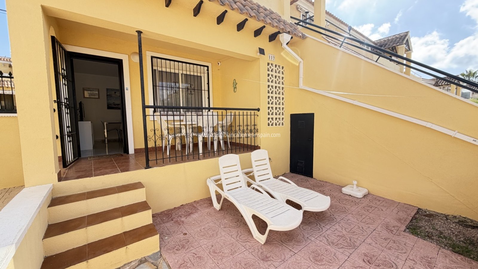 Resale - Apartment - Villamartin