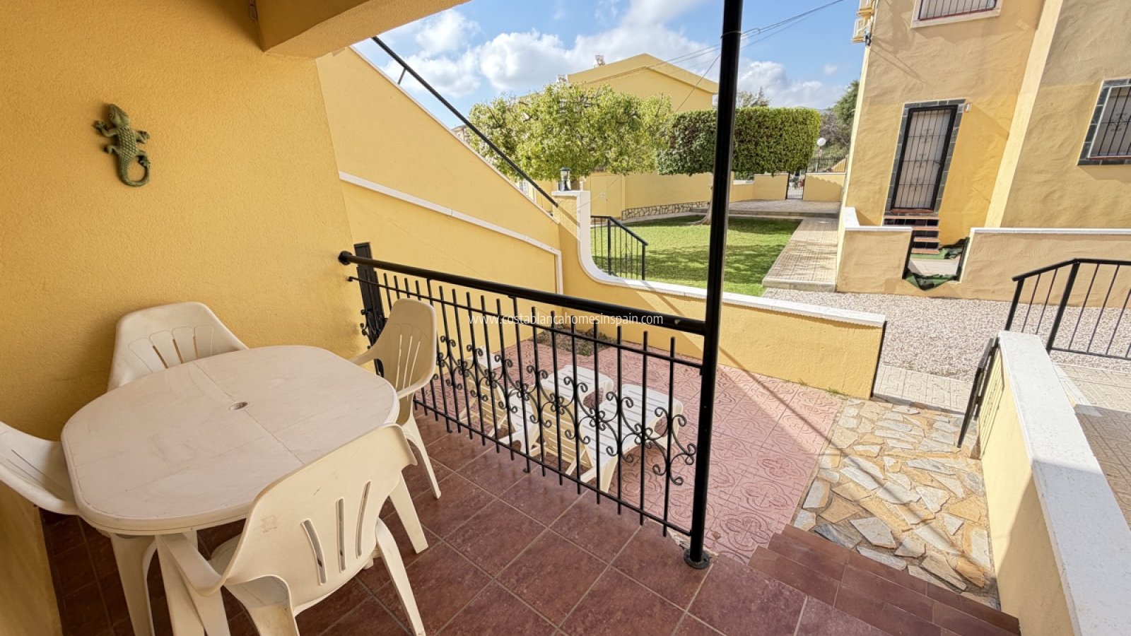 Resale - Apartment - Villamartin
