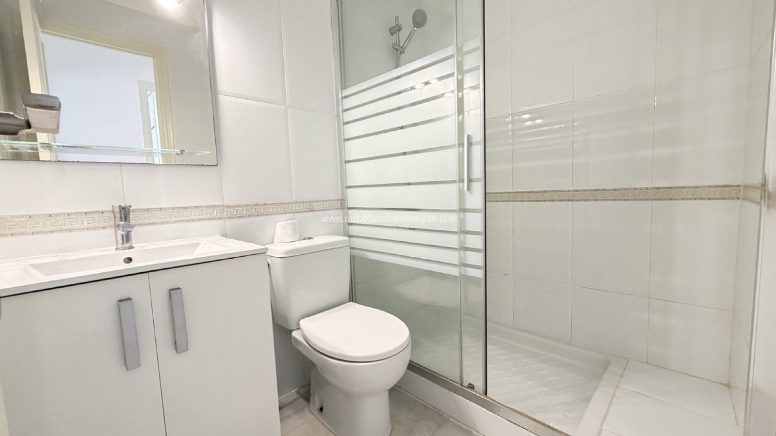 Resale - Apartment - Villamartin