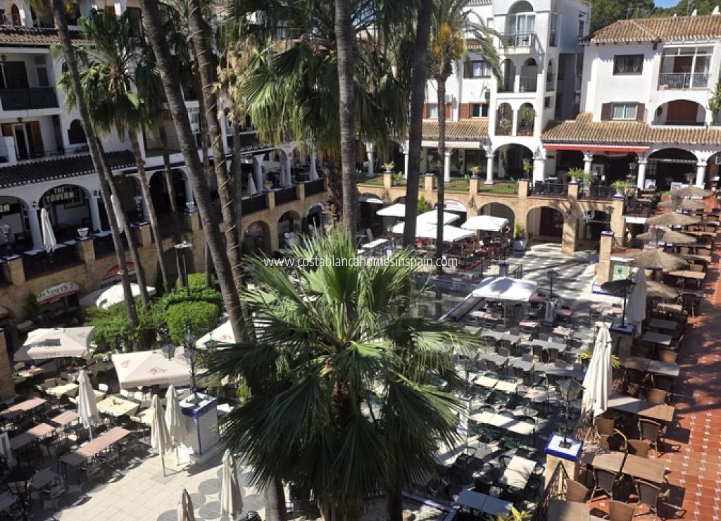 Resale - Apartment - Villamartin