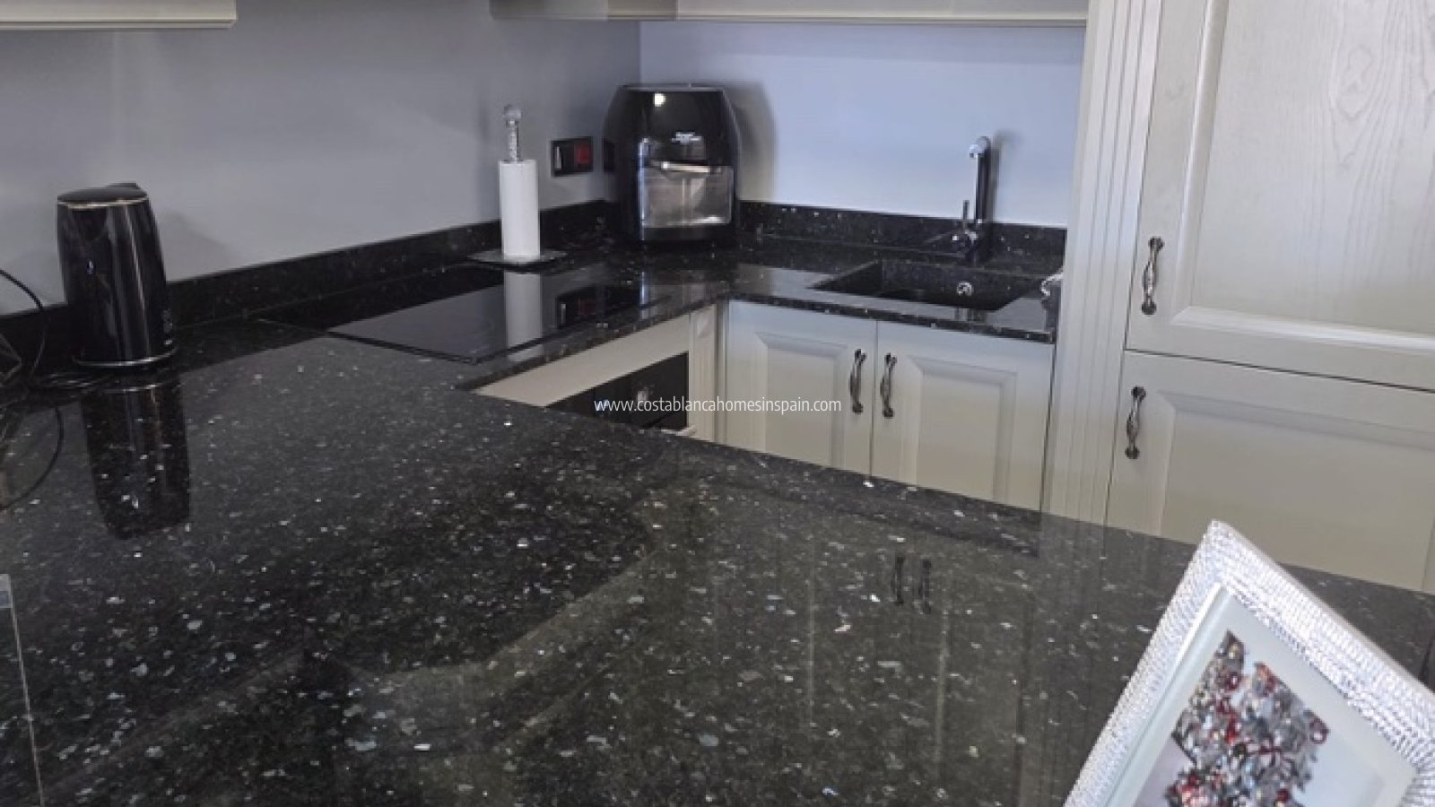 Resale - Apartment - Villamartin