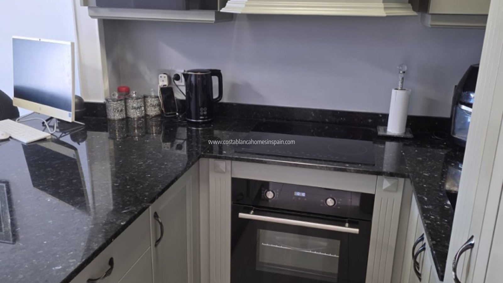 Resale - Apartment - Villamartin
