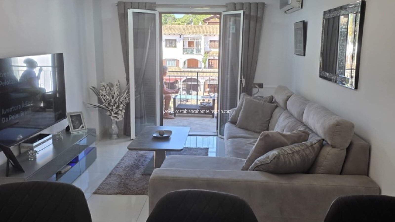 Resale - Apartment - Villamartin