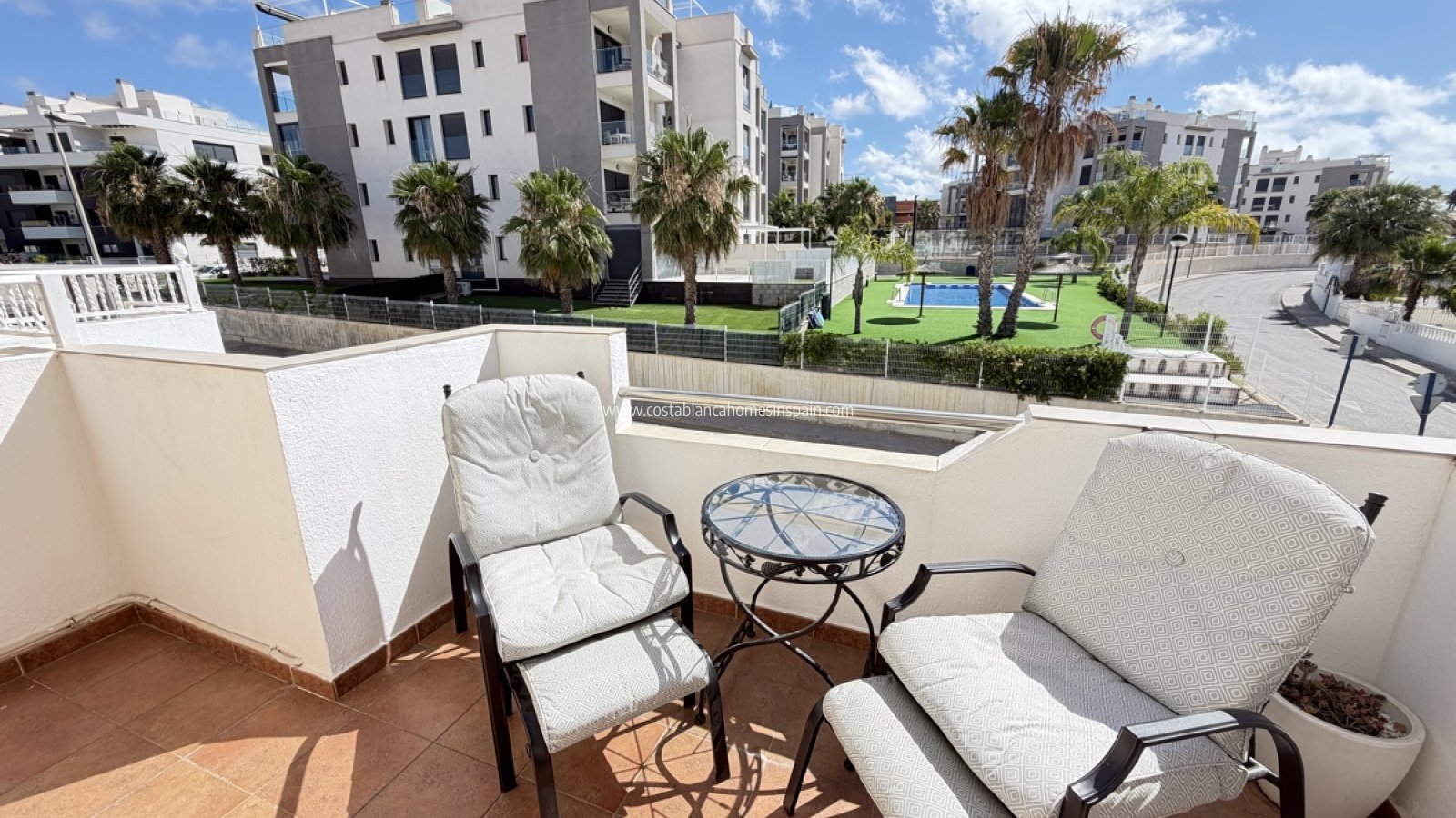 Resale - Apartment - Villamartin