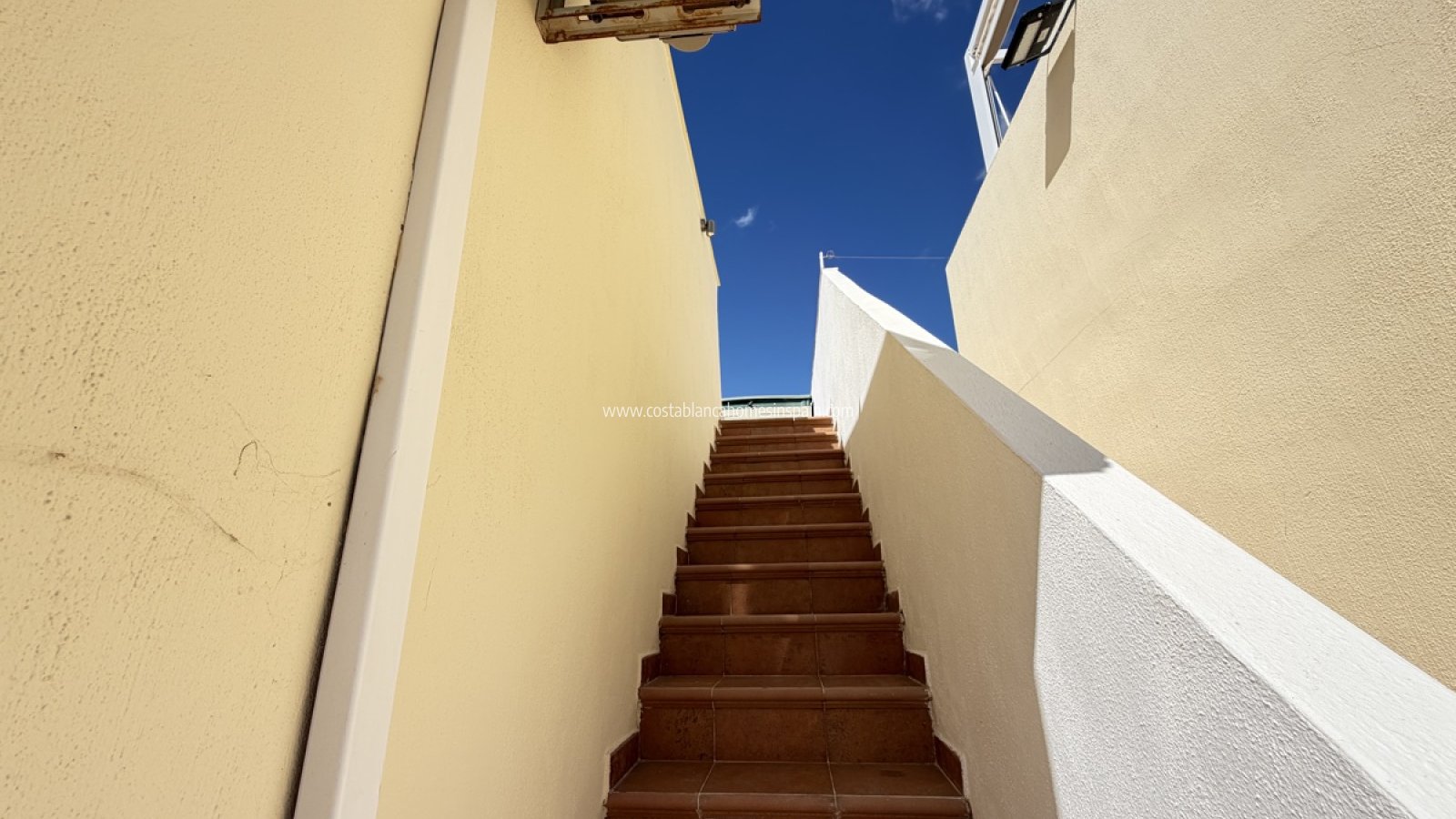Resale - Apartment - Villamartin