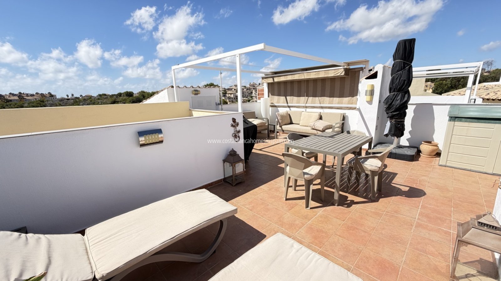 Resale - Apartment - Villamartin