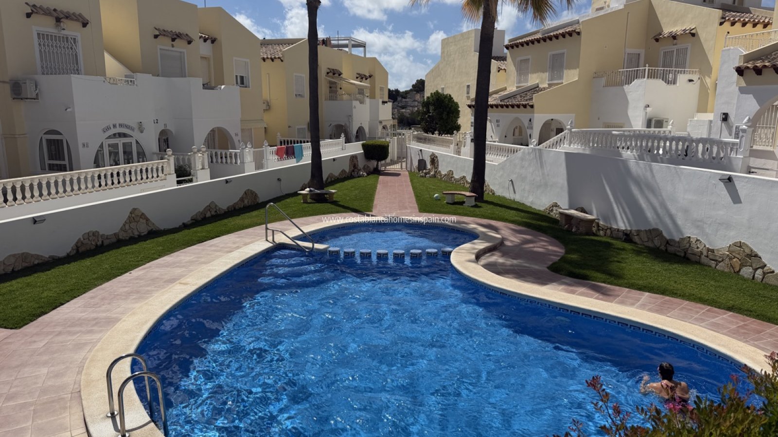 Resale - Apartment - Villamartin