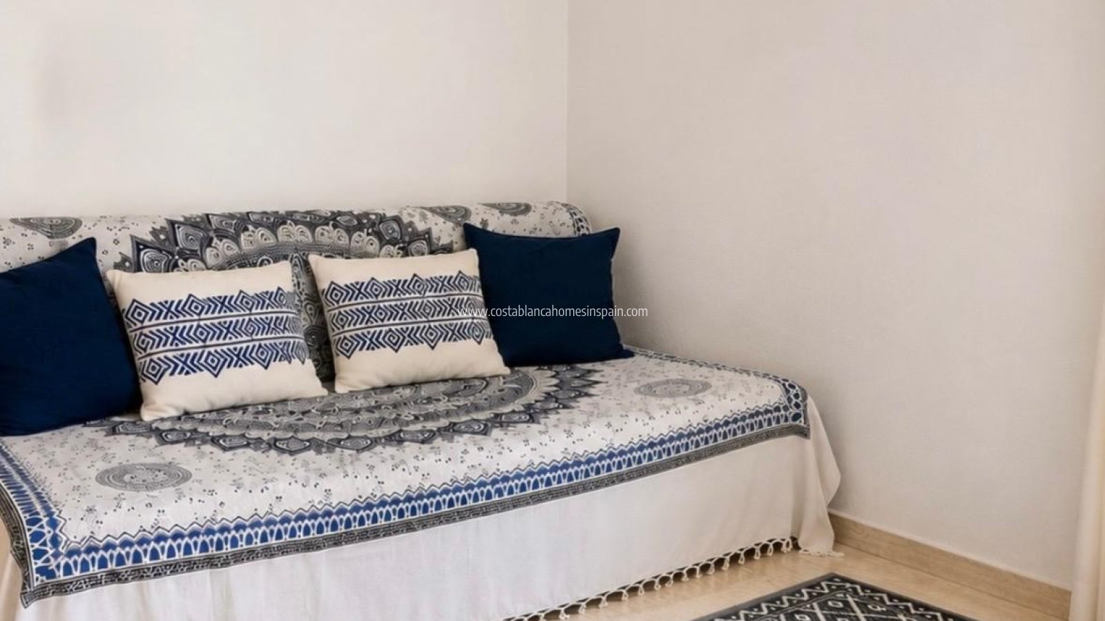 Resale - Apartment - Villamartin