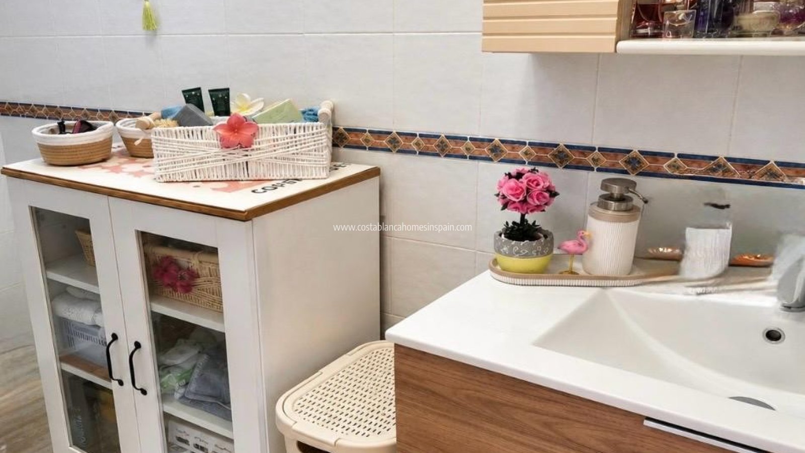 Resale - Apartment - Villamartin