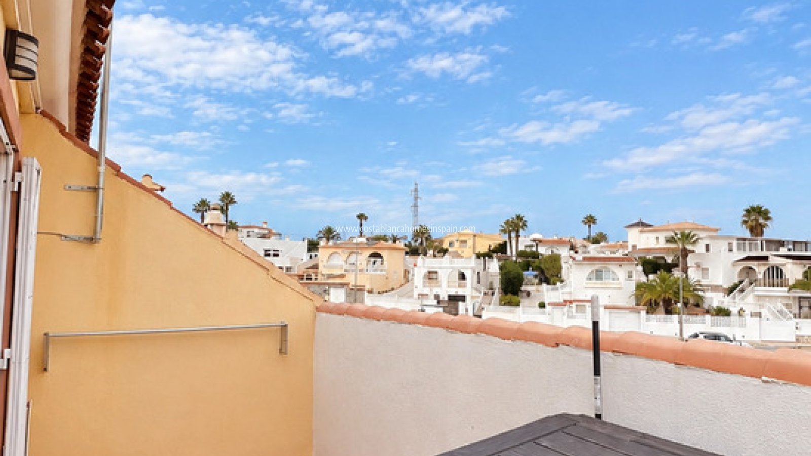Resale - Apartment - Villamartin