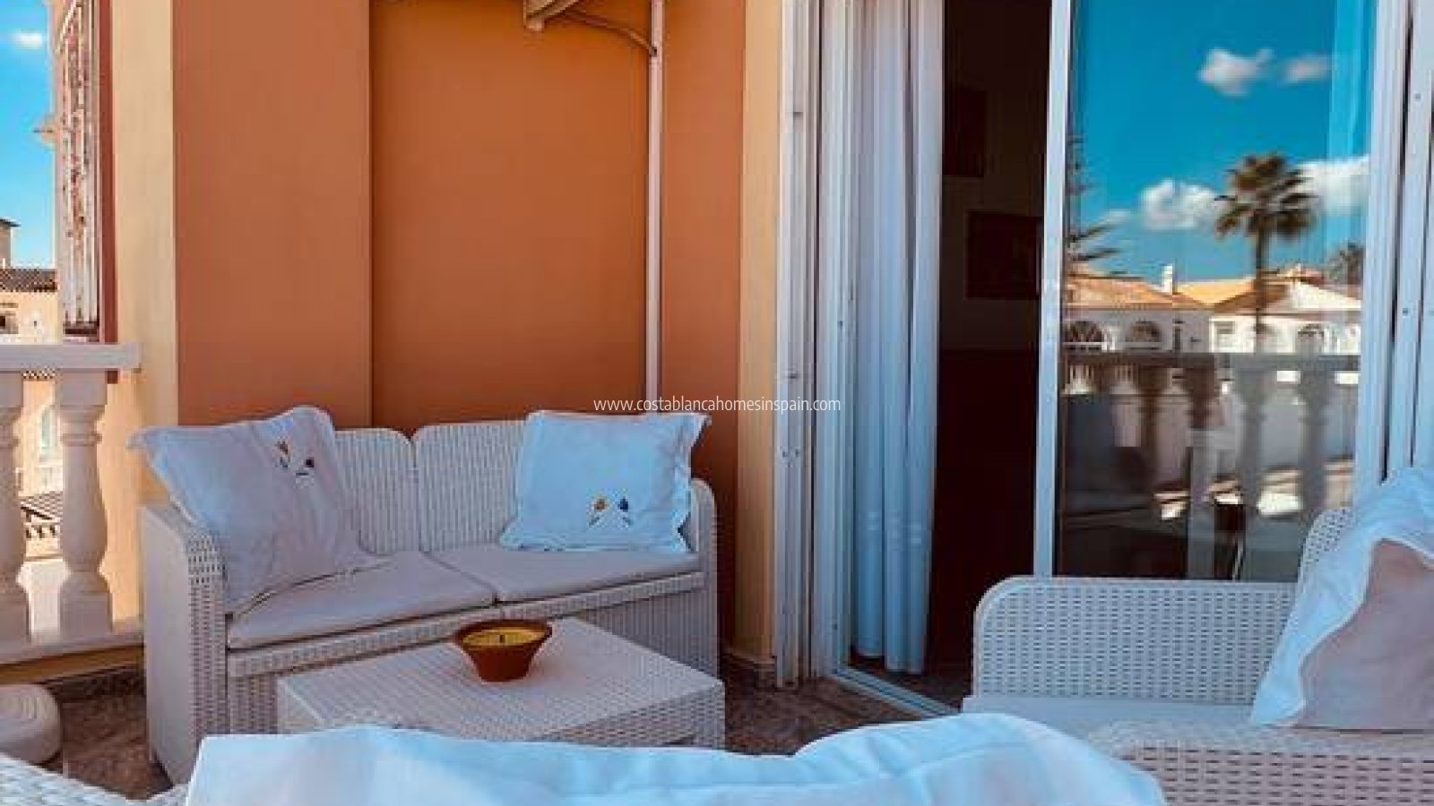 Resale - Apartment - Villamartin