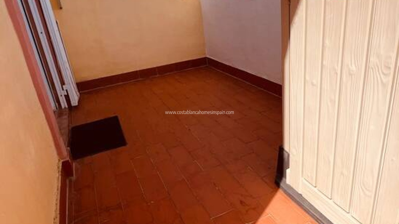 Resale - Apartment - Villamartin