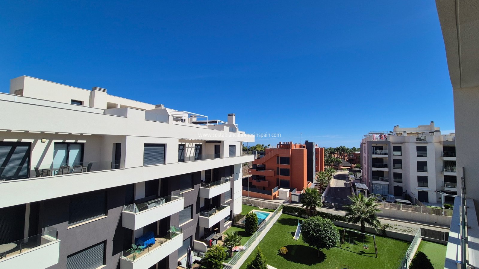 Resale - Apartment - Villamartin