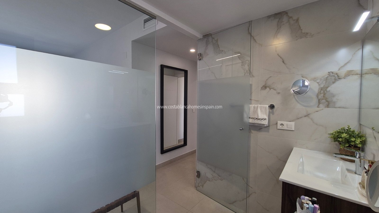 Resale - Apartment - Villamartin
