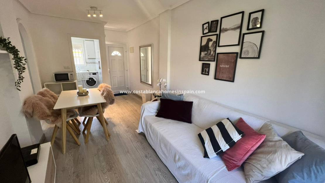 Resale - Apartment - Villamartin