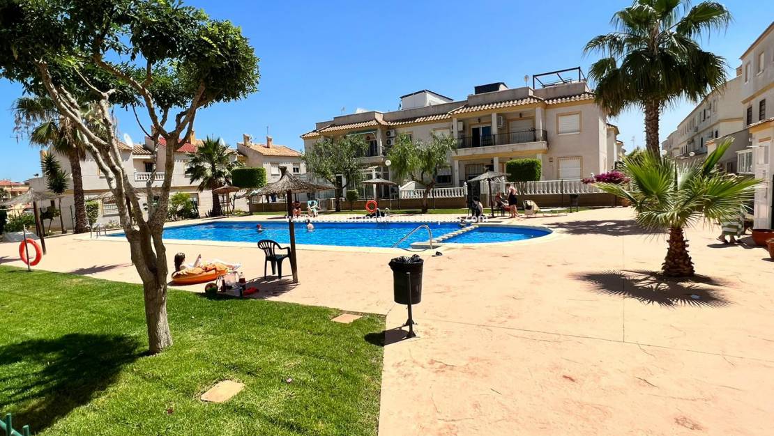 Resale - Apartment - Villamartin