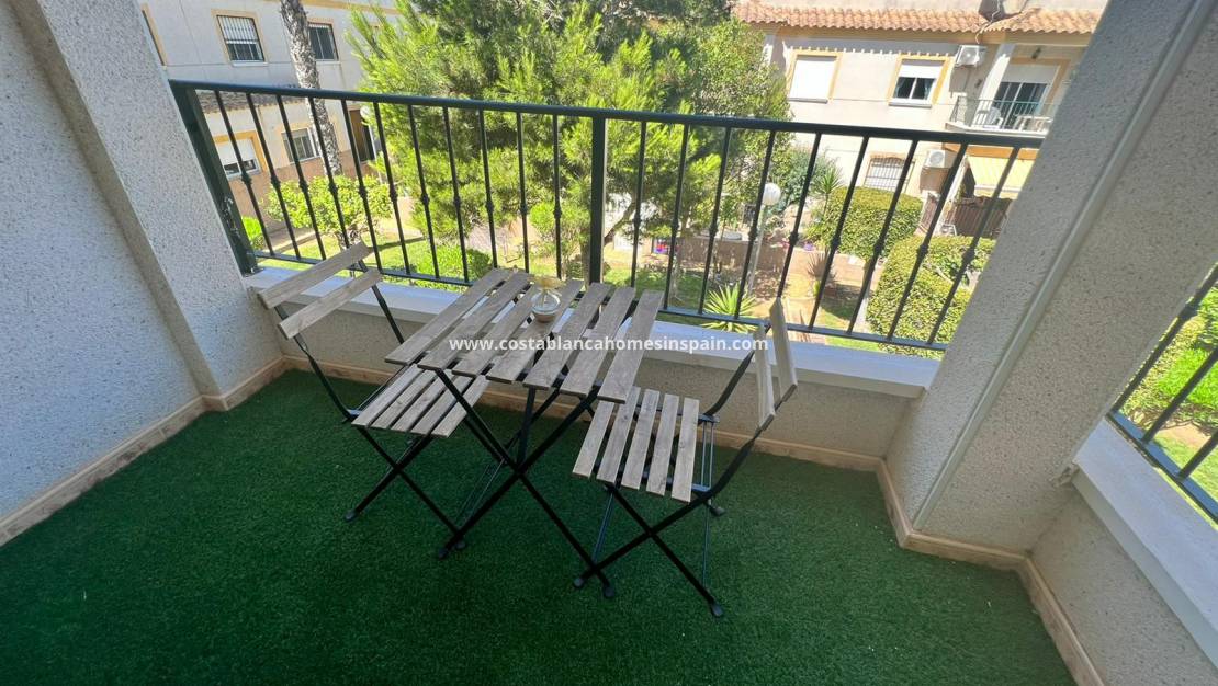 Resale - Apartment - Villamartin
