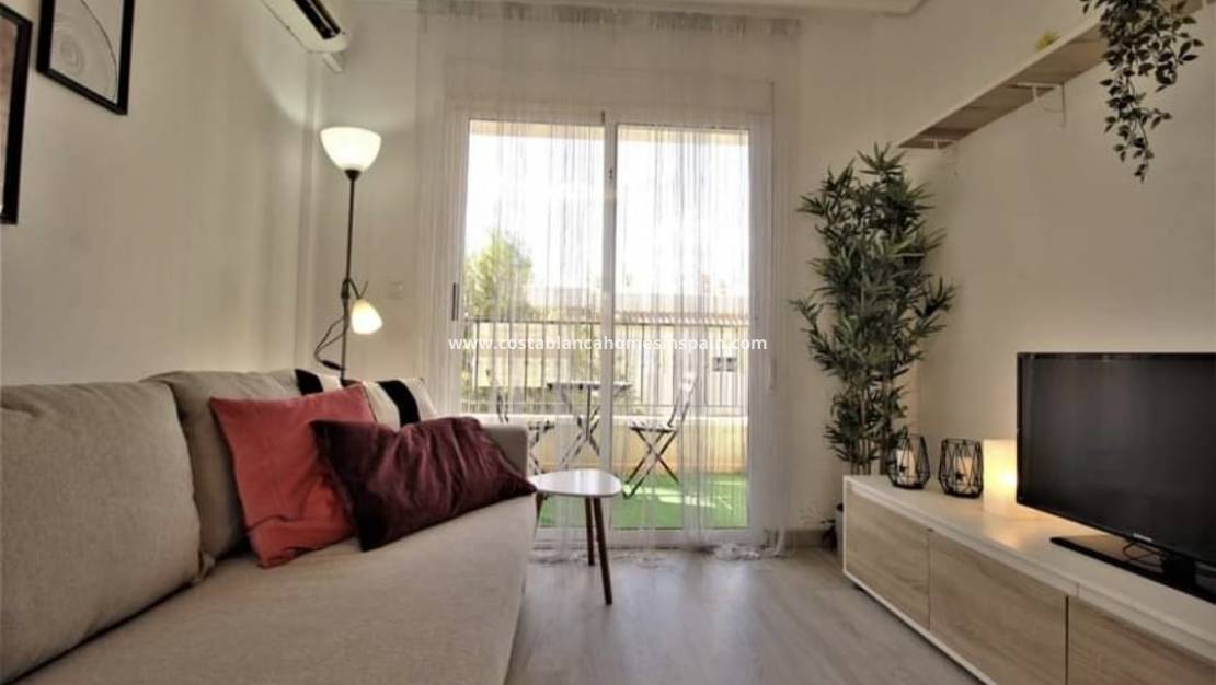 Resale - Apartment - Villamartin