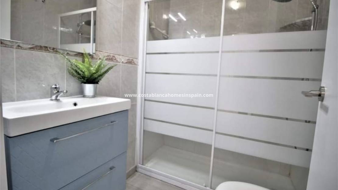 Resale - Apartment - Villamartin