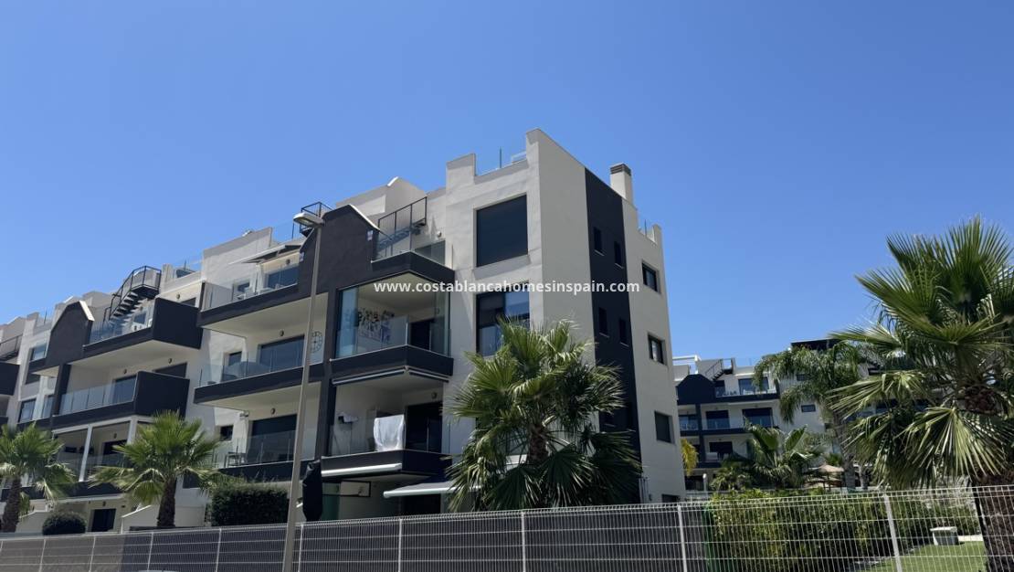 Resale - Apartment - Villamartin