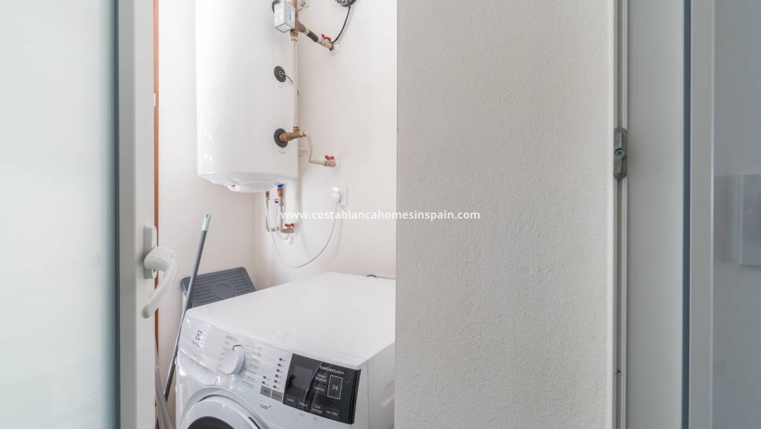 Resale - Apartment - Villamartin