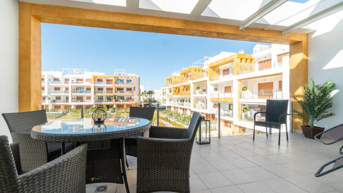 Resale - Apartment - Villamartin