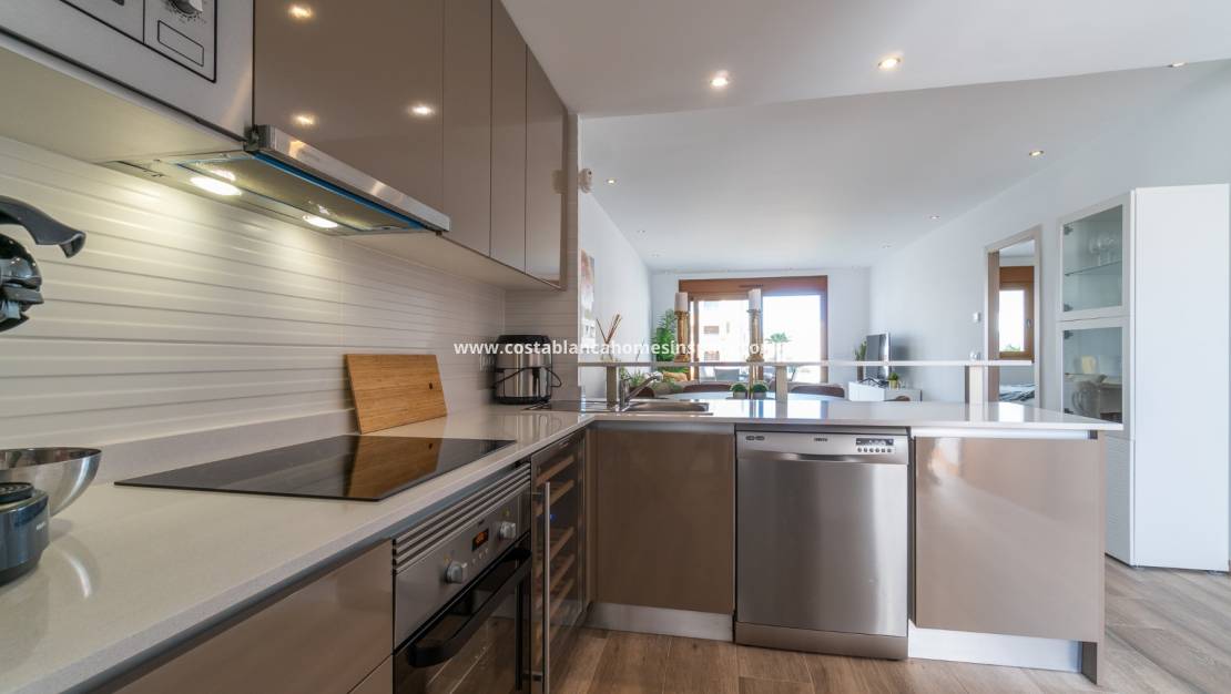 Resale - Apartment - Villamartin