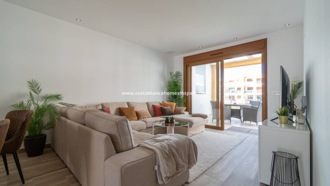 Resale - Apartment - Villamartin