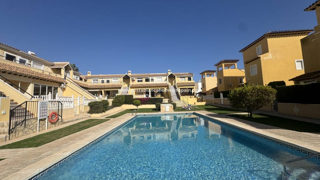 Resale - Apartment - Villamartin