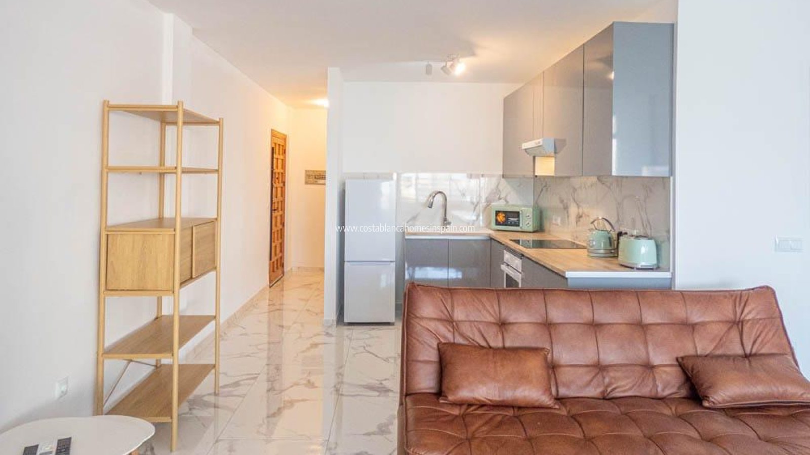 Resale - Apartment - Villamartin