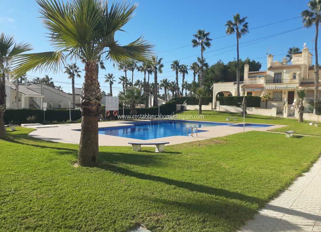Resale - Apartment - Villamartin