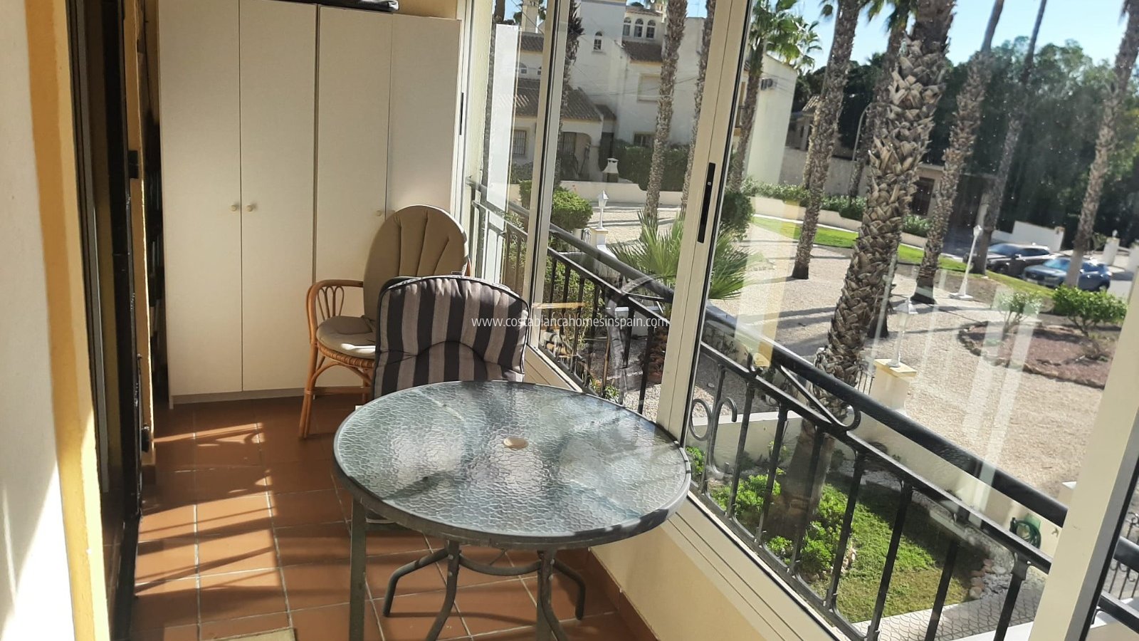 Resale - Apartment - Villamartin