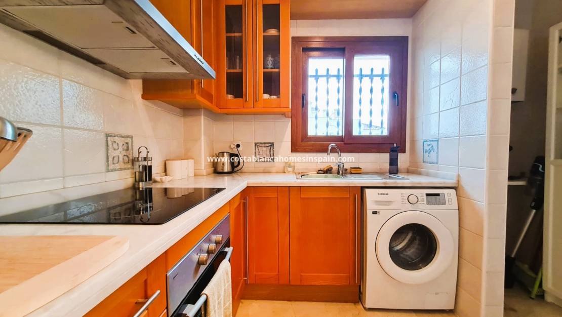 Resale - Apartment - Villamartin