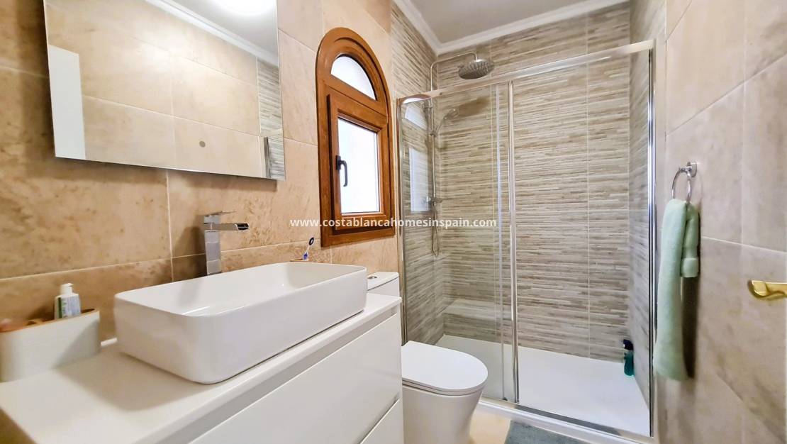 Resale - Apartment - Villamartin