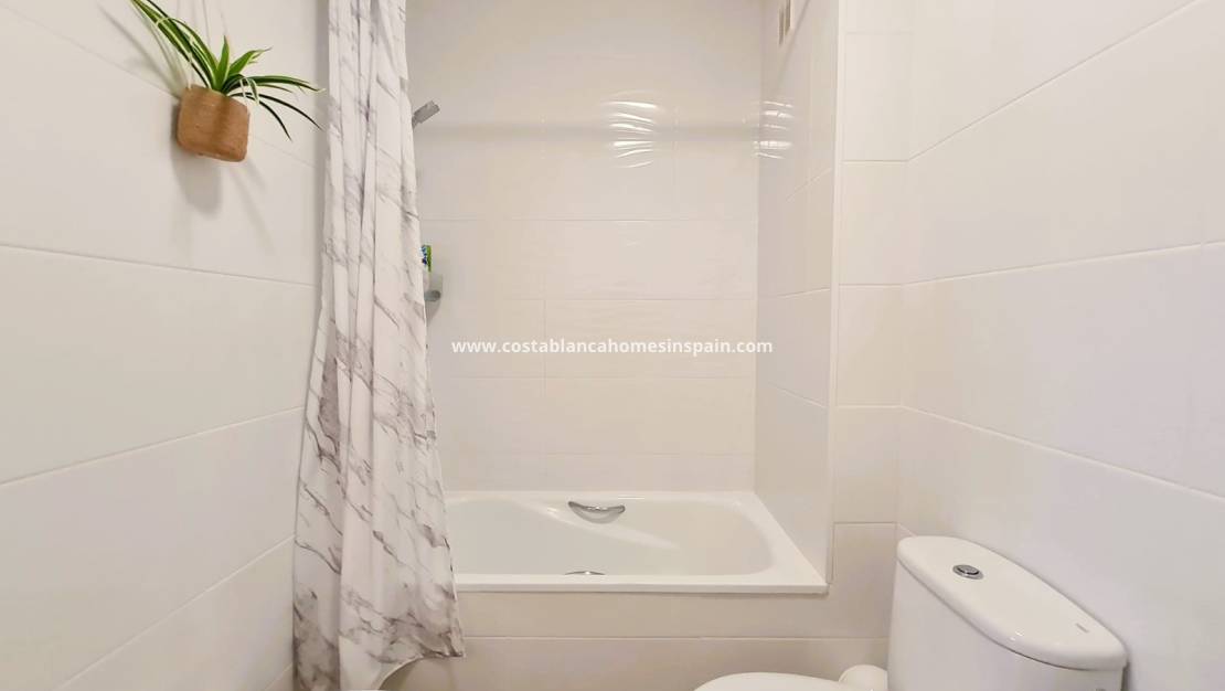 Resale - Apartment - Villamartin