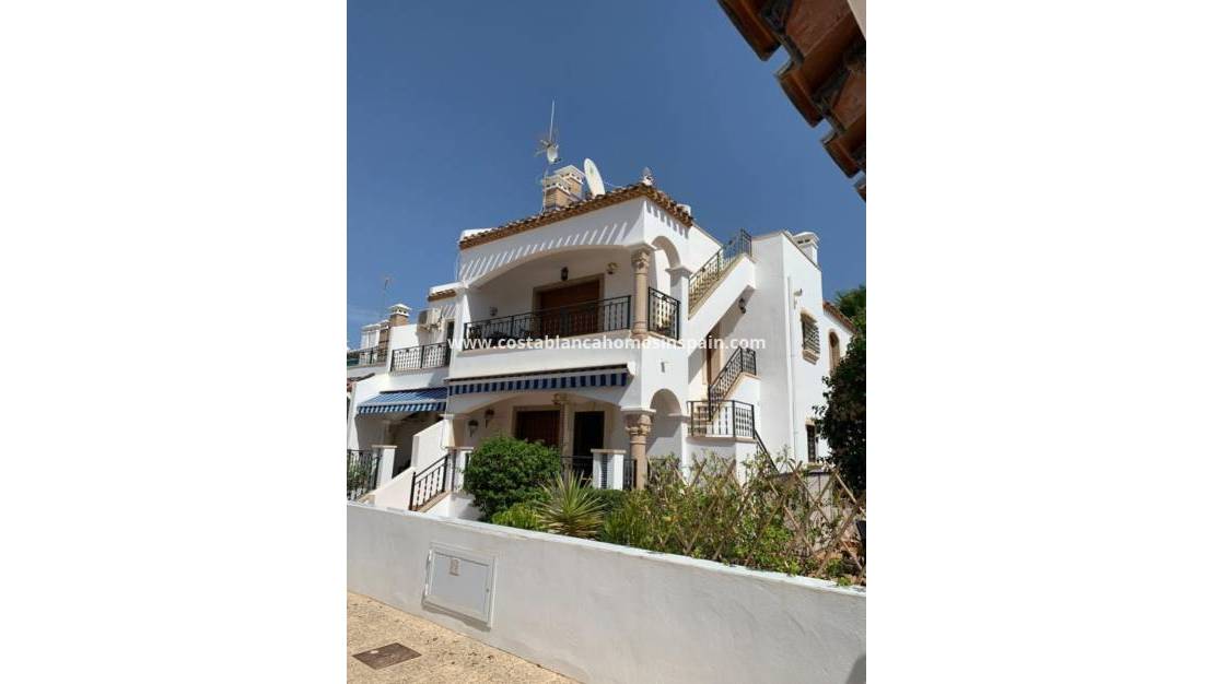 Resale - Apartment - Villamartin