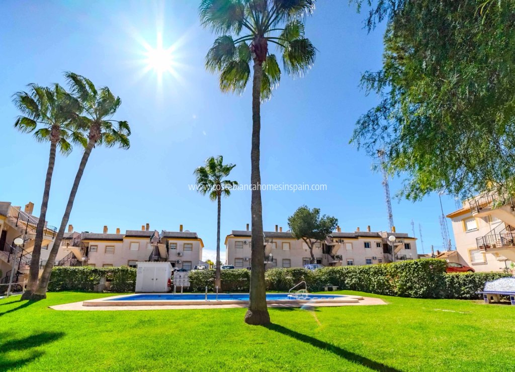 Resale - Apartment - Villamartin