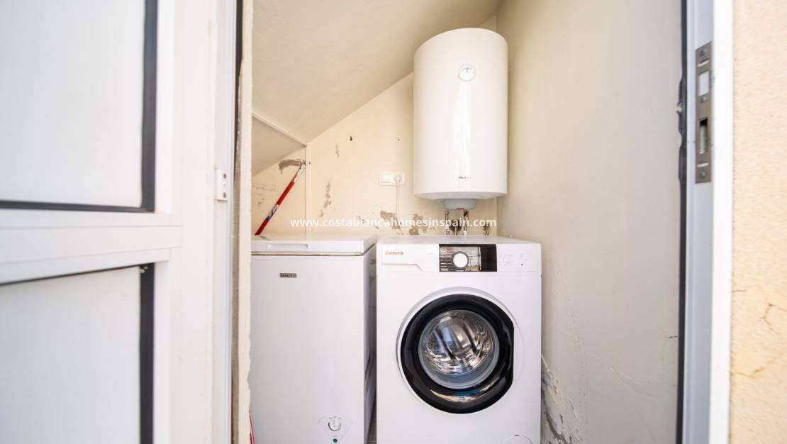 Resale - Apartment - Villamartin