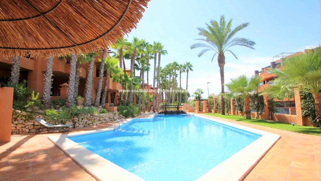 Resale - Apartment - Villamartin