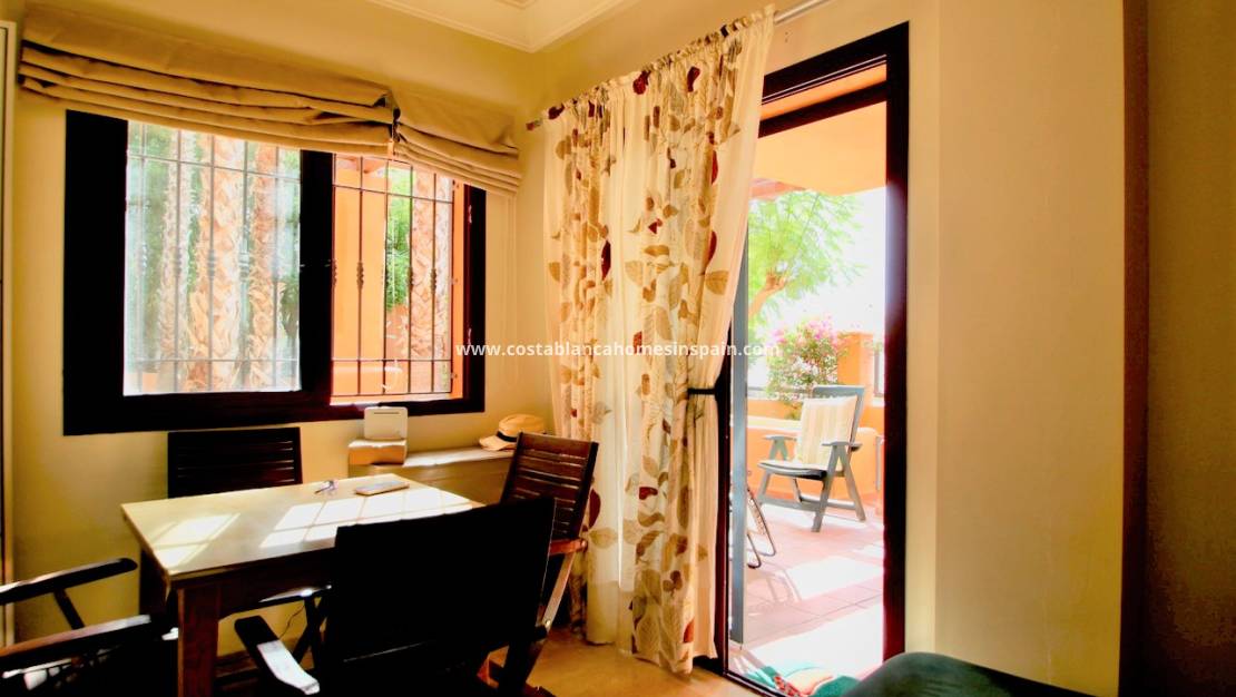 Resale - Apartment - Villamartin