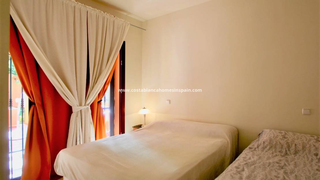 Resale - Apartment - Villamartin