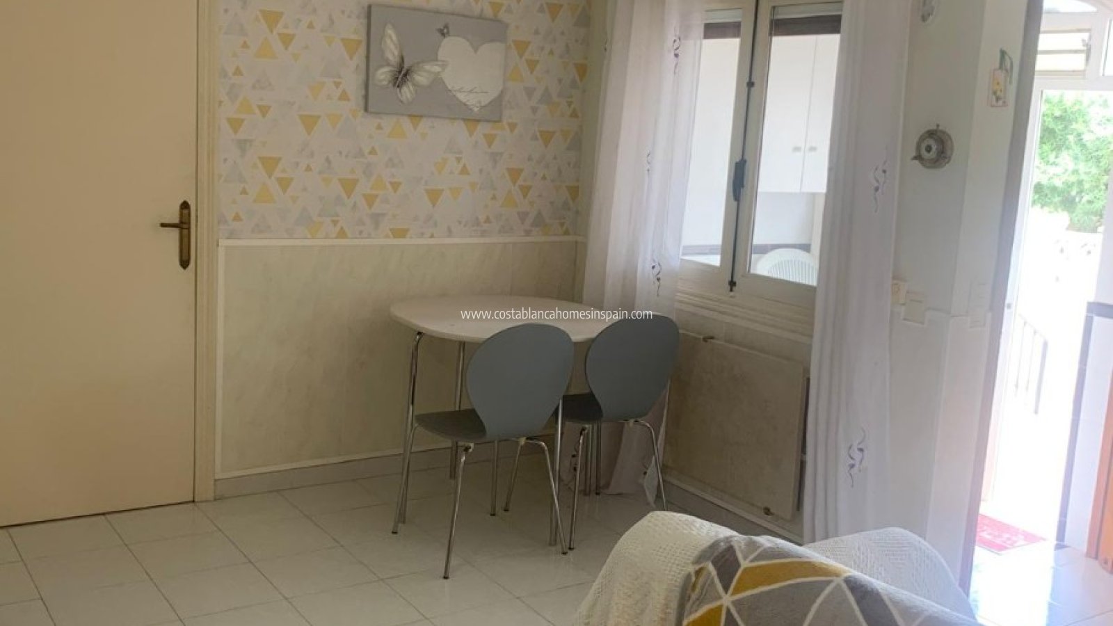 Resale - Apartment - Villamartin