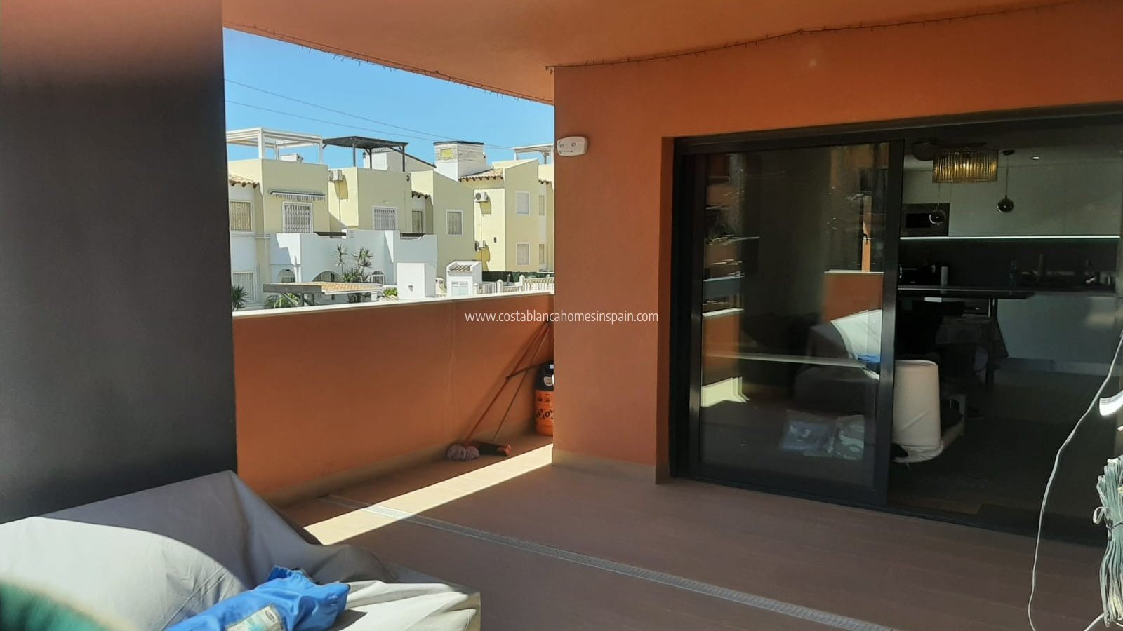 Resale - Apartment - Villamartin