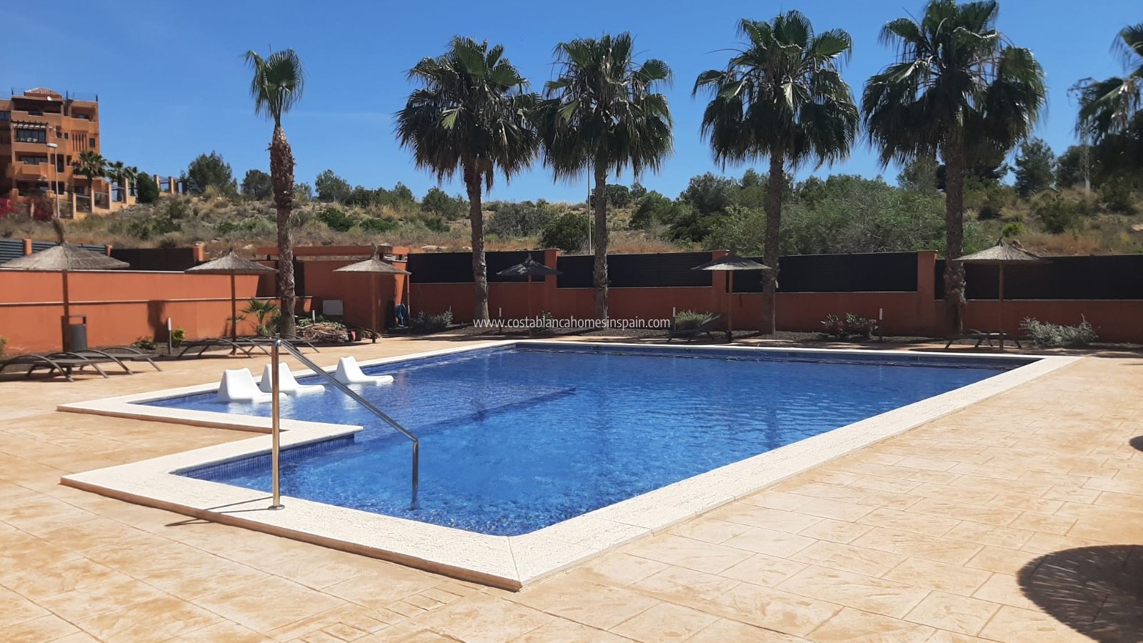 Resale - Apartment - Villamartin