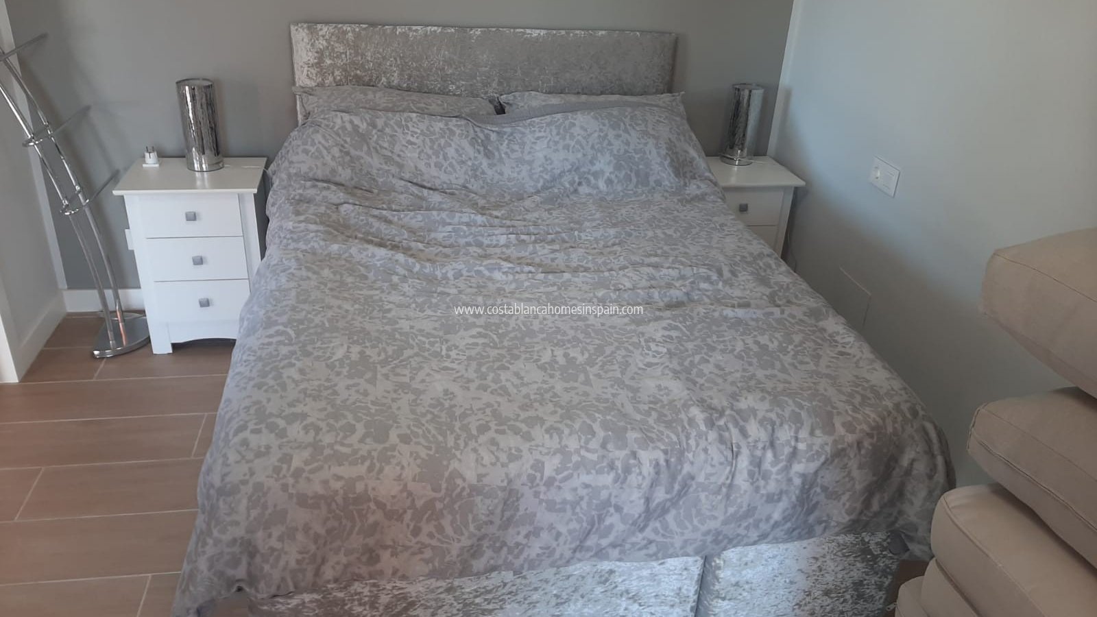 Resale - Apartment - Villamartin