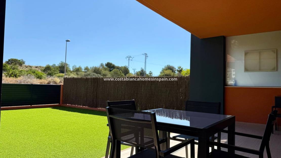 Resale - Apartment - Villamartin